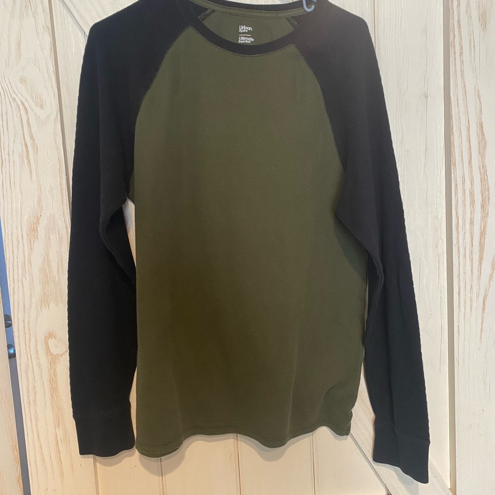 Urban Pipeline Green and Black Crew Neck Shirt